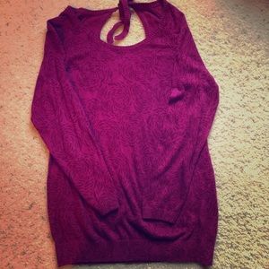 Long sleeve light weight sweater